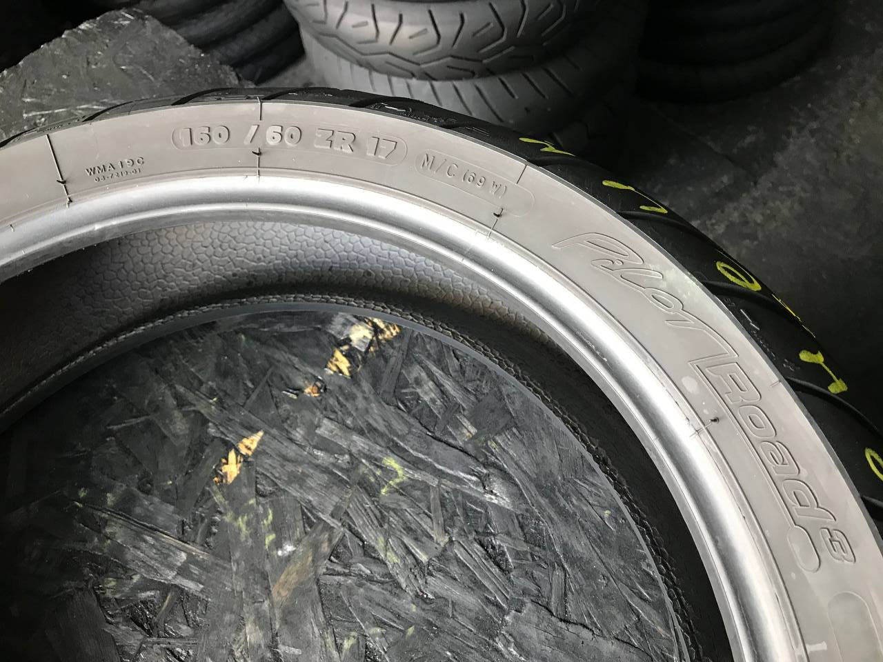 160/60 R17 Michelin Pilot Road 3