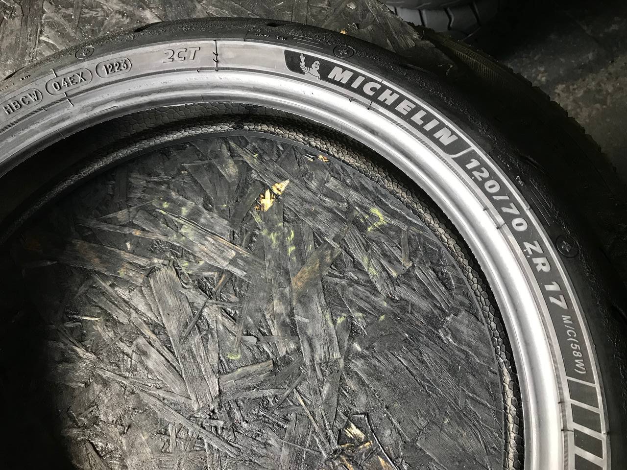 120/70 R17 Michelin Power GP
