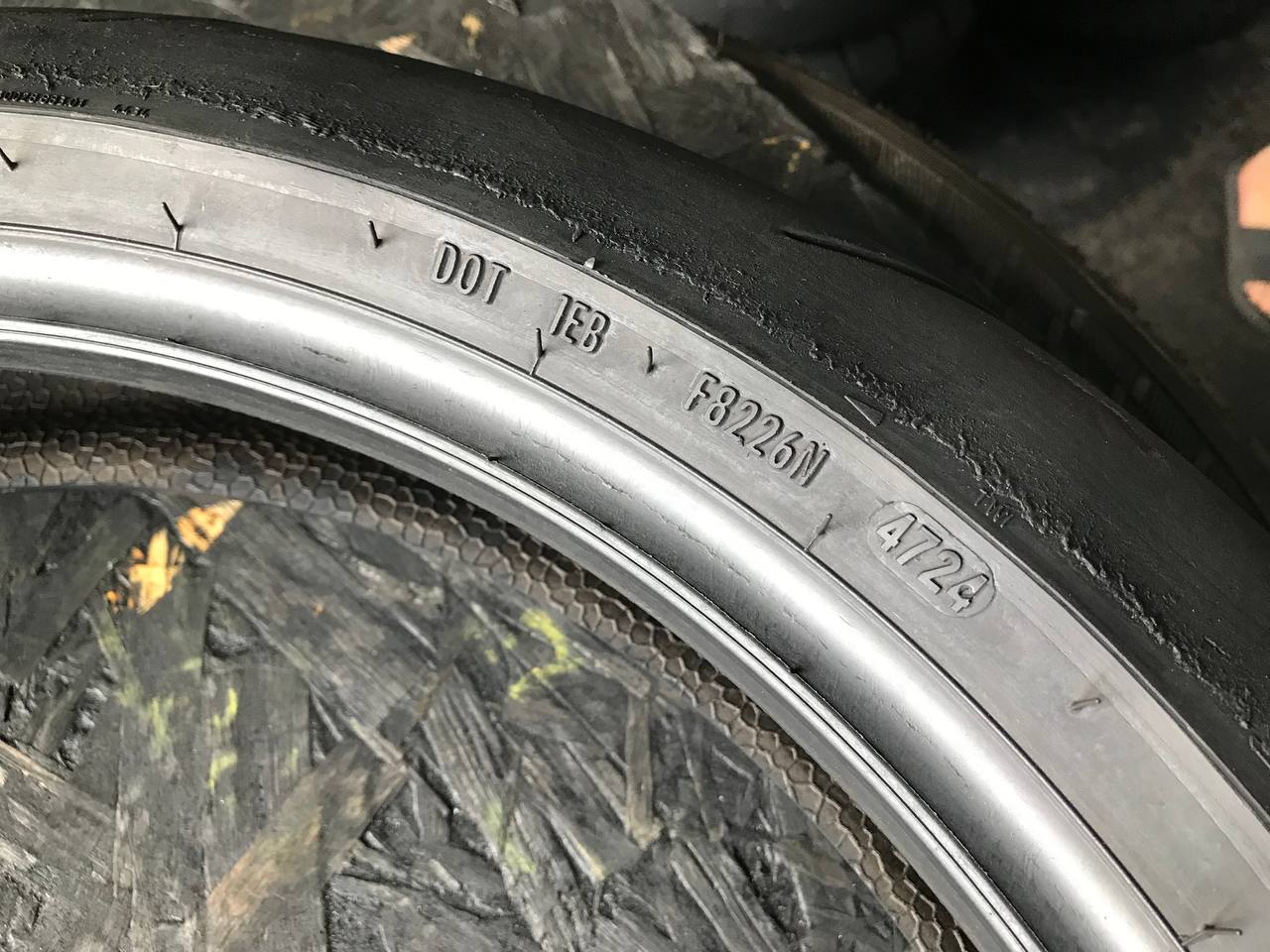 120/70 R17 Pirelli Diablo Supercorsa SP