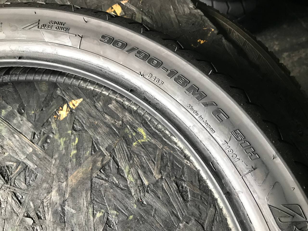90/90 R18 Bridgestone Battlax BT46F