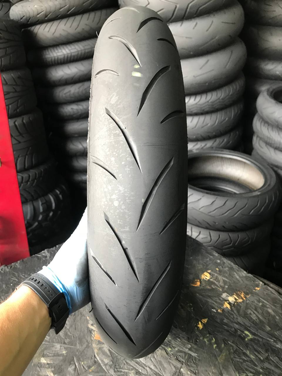 120/70 R17 Bridgestone Battlax Hypersport S21F