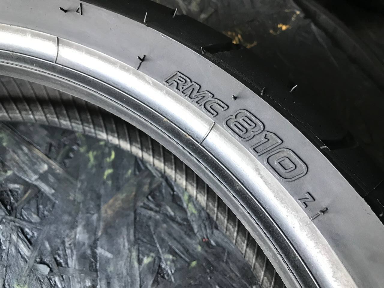 120/70 R17 Irc RMC810