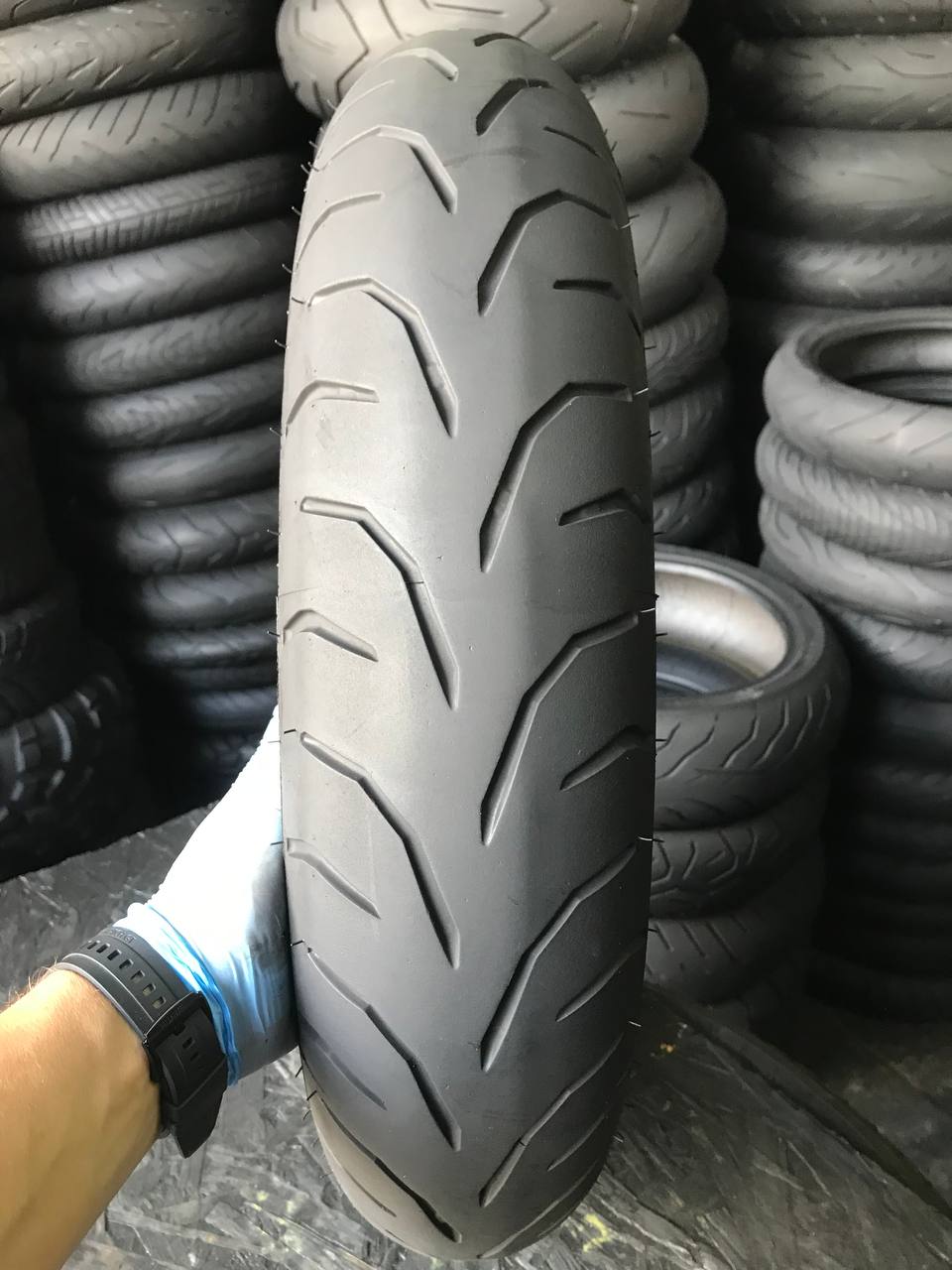 120/70 R17 Irc RMC810
