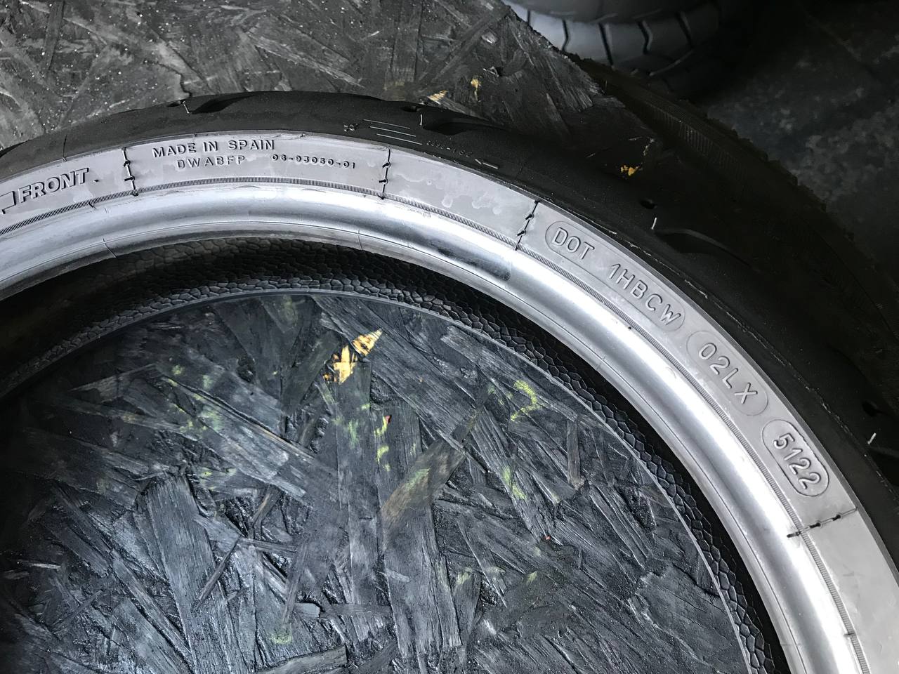 120/70 R17 Michelin Road 6