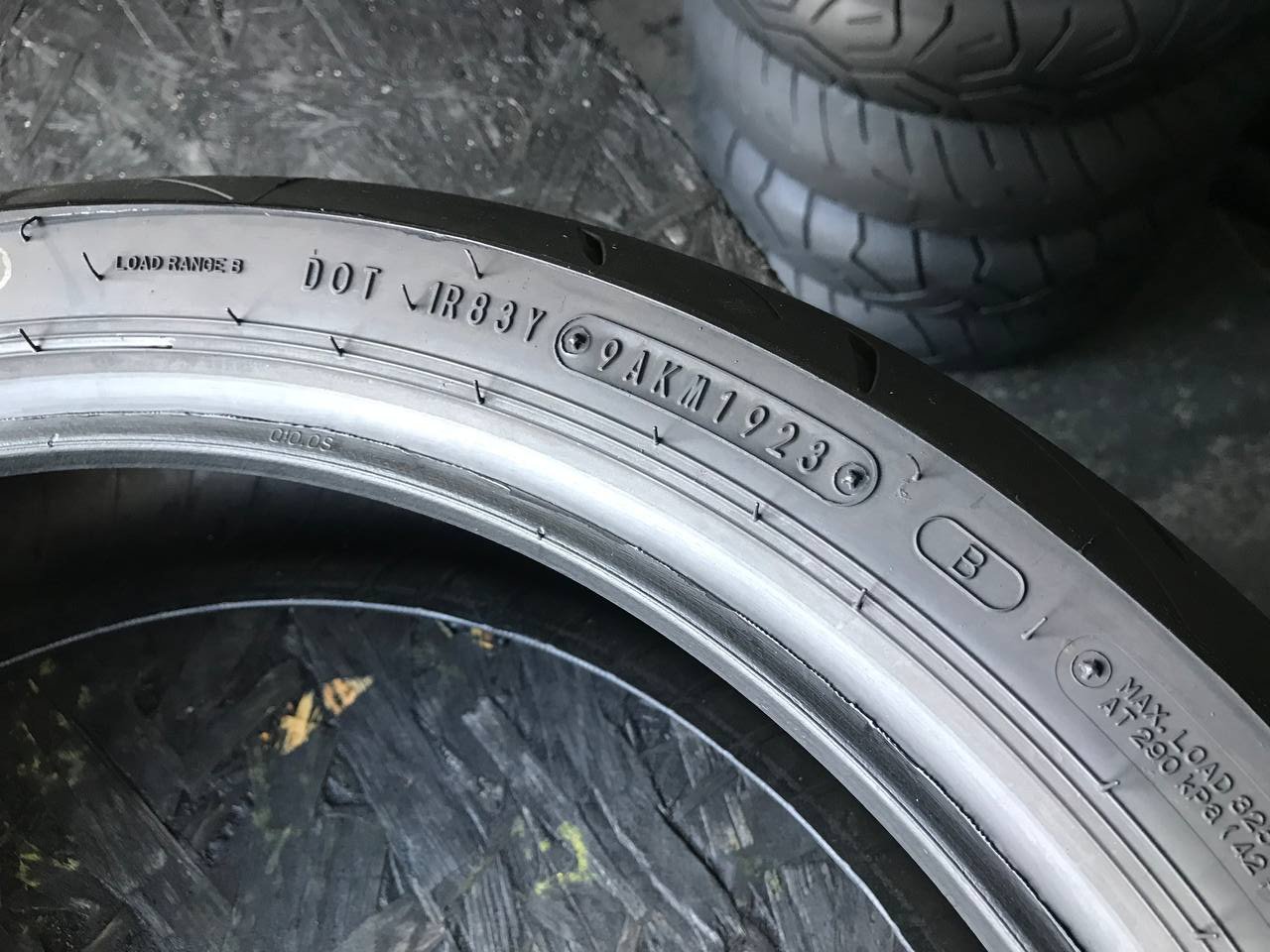 160/60 R17 Dunlop SportMax RoadSport 2