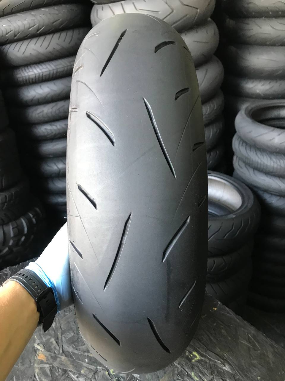 160/60 R17 Dunlop SportMax RoadSport 2