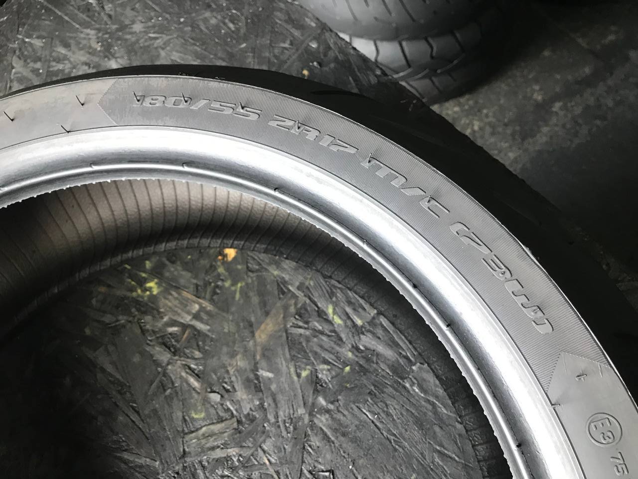 180/55 R17 Metzeler Sportec M7 RR
