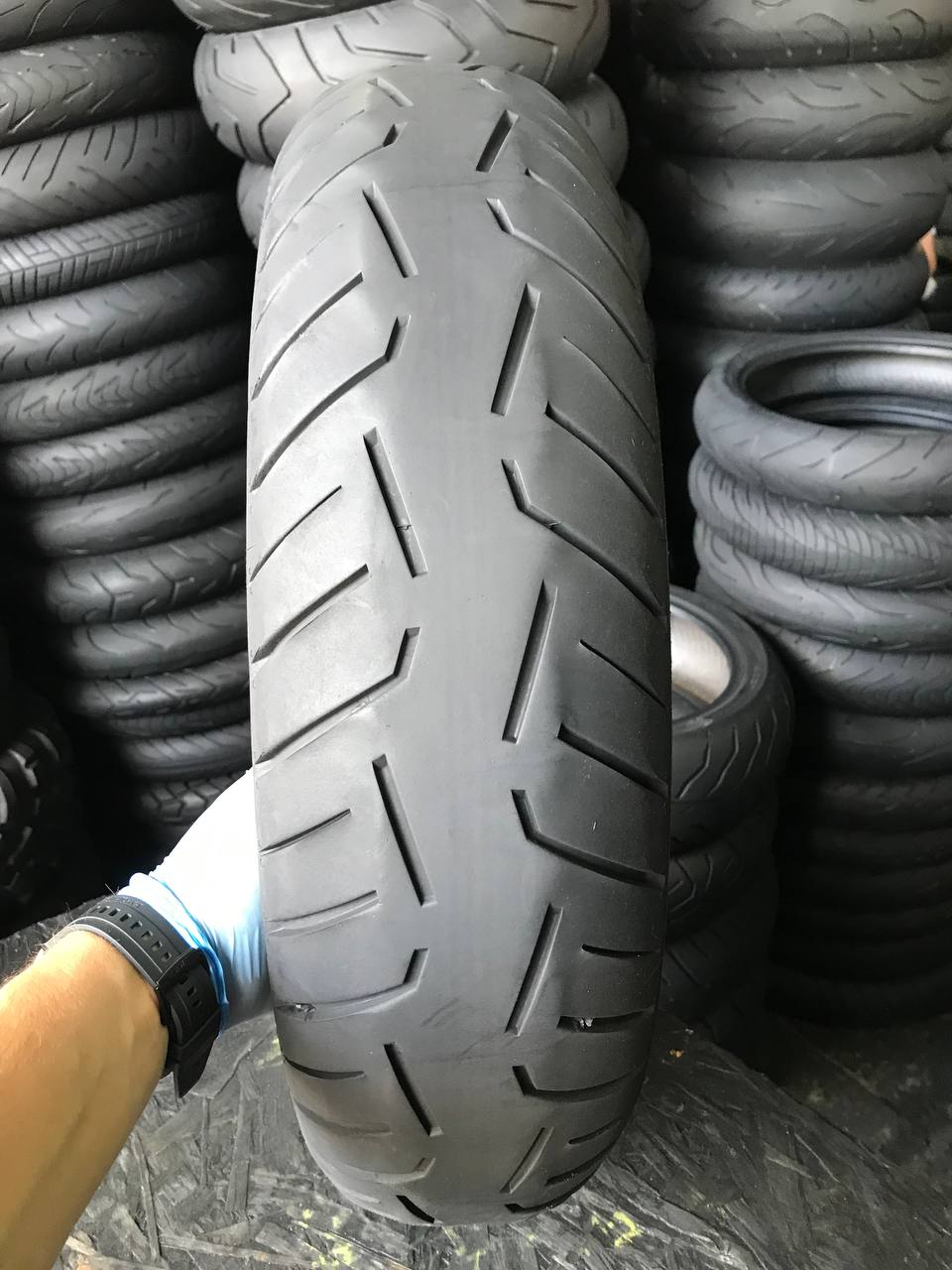 150/70 R17 Continental ContiRoadAttack 3