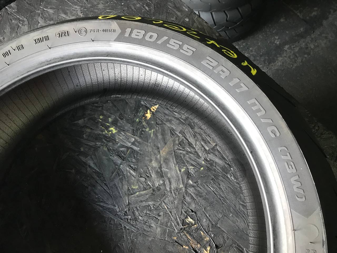 180/55 R17 Metzeler Sportec M9 RR