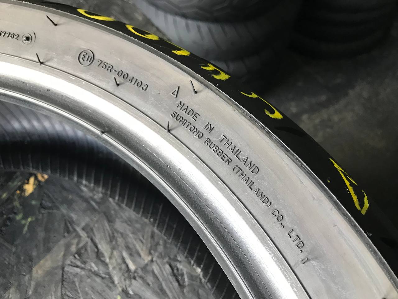 180/55 R17 Dunlop SportMax RoadSport 2