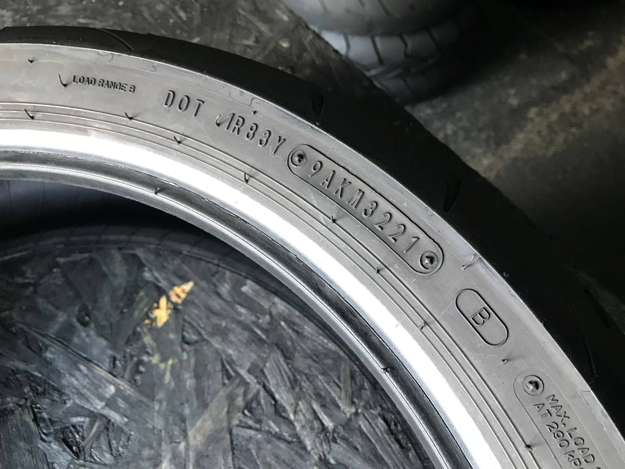 160/60 R17 Dunlop SportMax RoadSport 2
