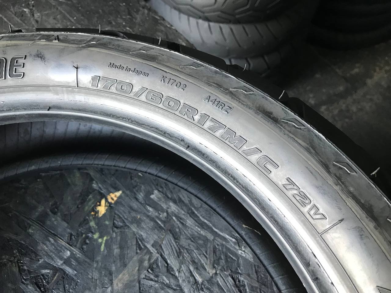 170/60 R17 Bridgestone Battlax Adventure A41R