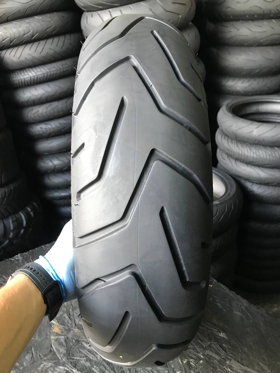 170/60 R17 Bridgestone Battlax Adventure A41R