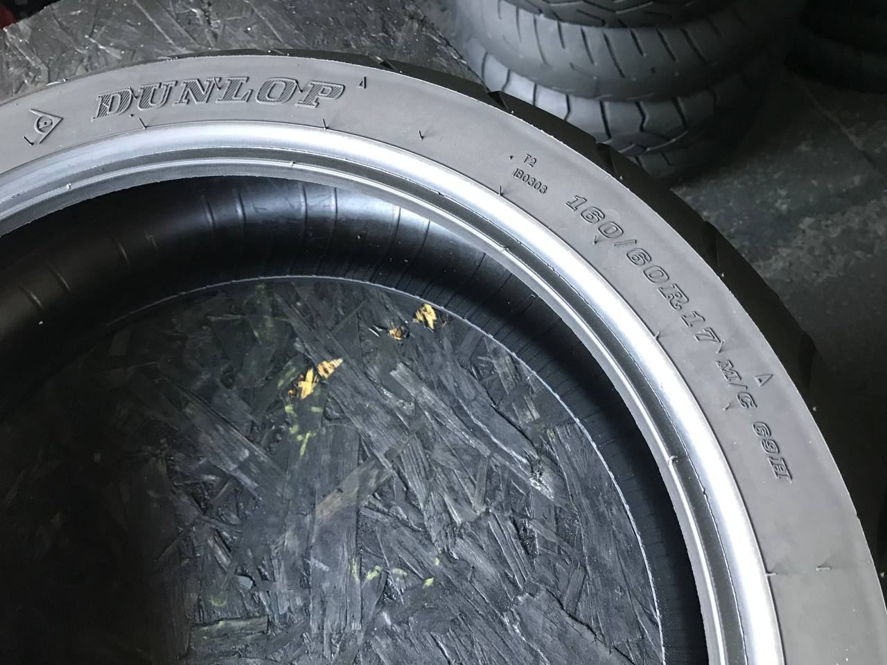 160/60 R17 Dunlop SportMax D220F ST