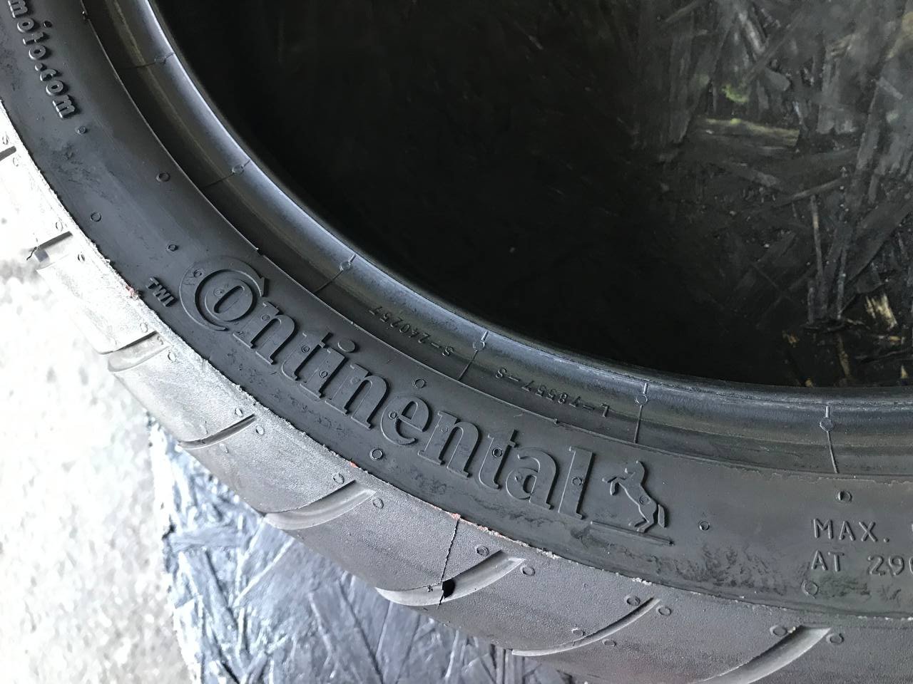 160/60 R17 Continental ContiRoadAttack 3