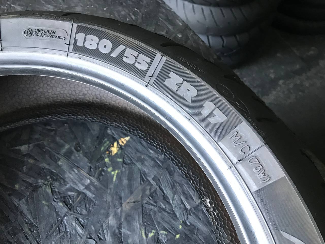 180/55 R17 Michelin Pilot Road 4