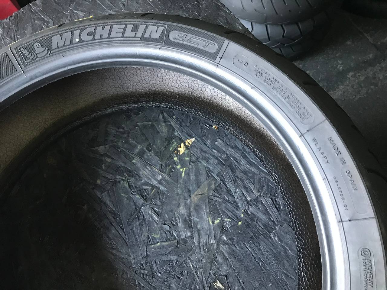 180/55 R17 Michelin Pilot Road 4