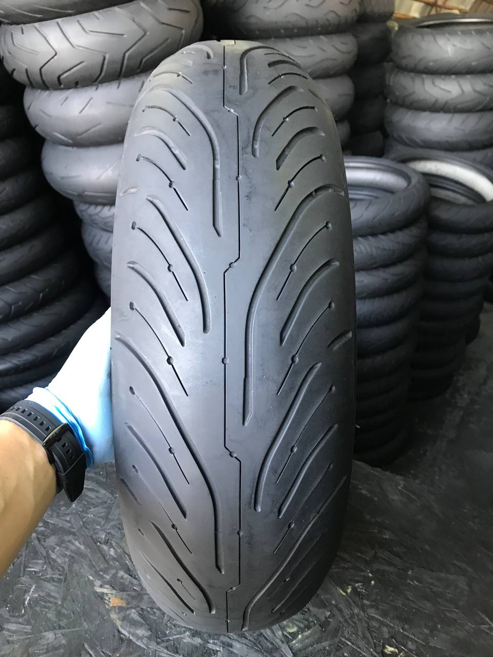 180/55 R17 Michelin Pilot Road 4