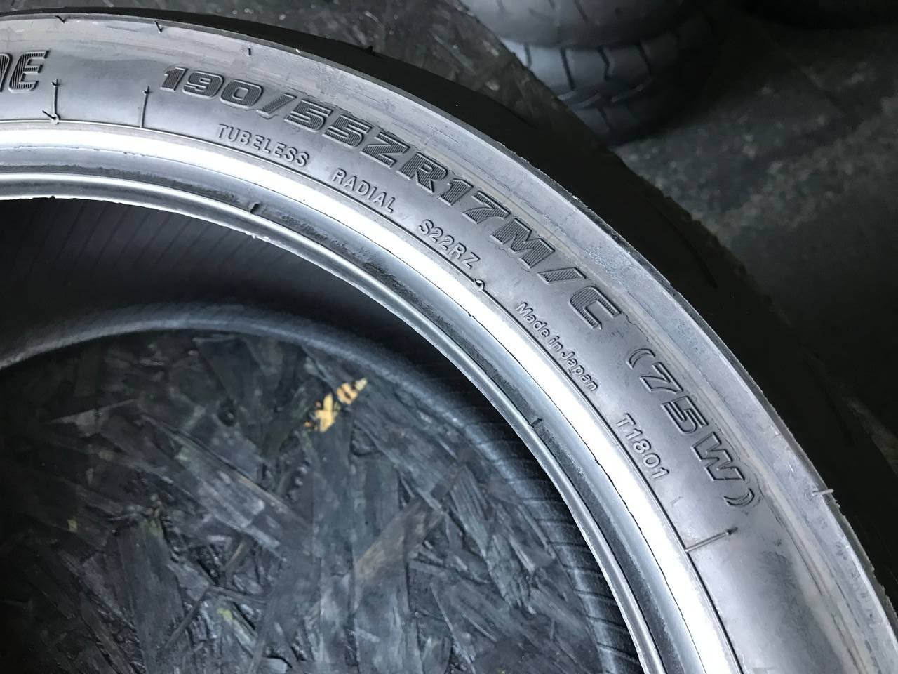 190/55 R17 Bridgestone Battlax Hypersport S22R