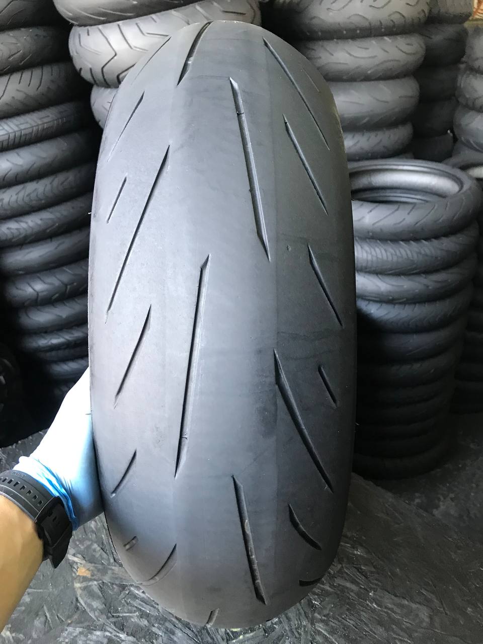 190/55 R17 Bridgestone Battlax Hypersport S22R