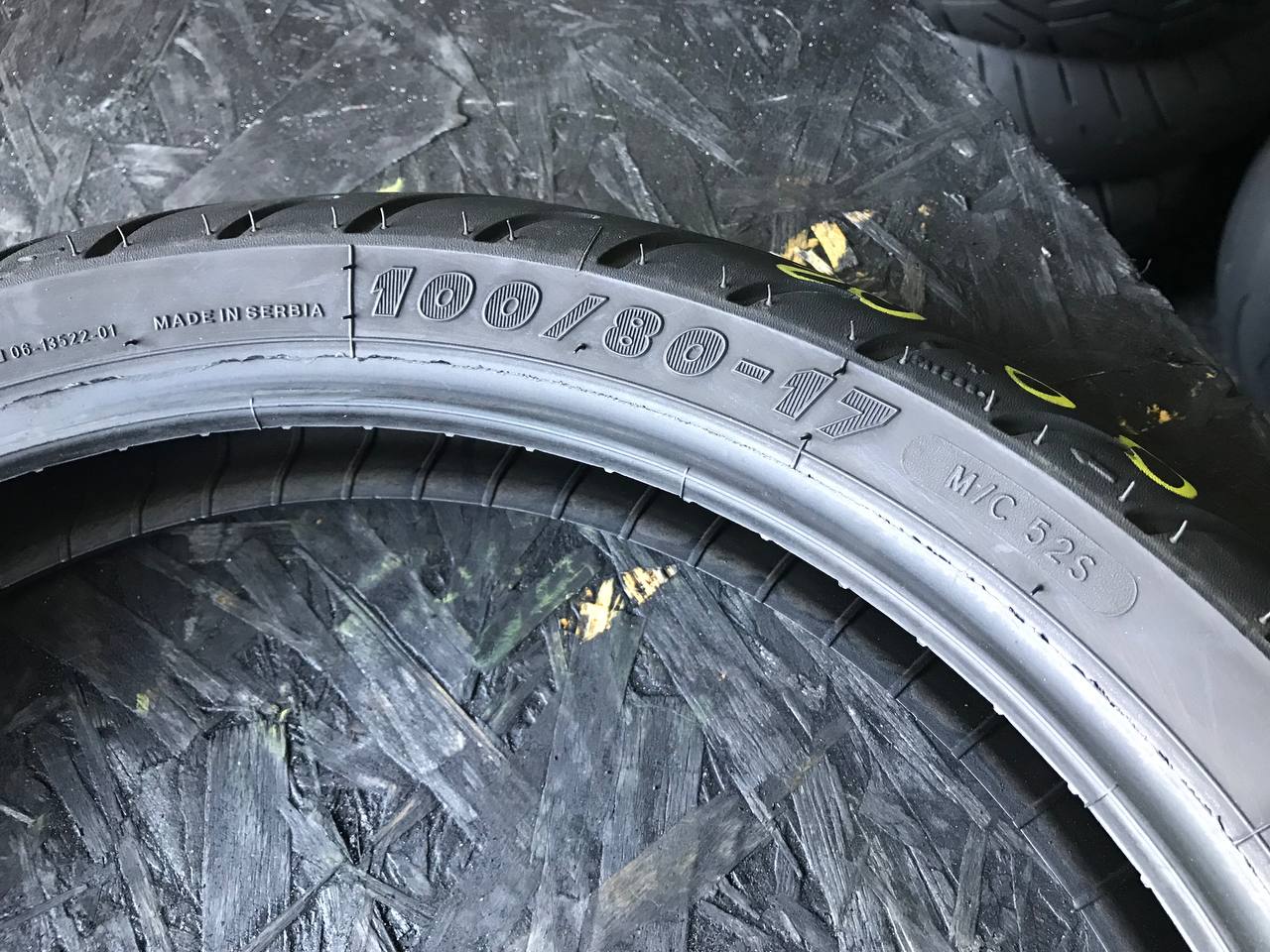 100/80 R17 Michelin Pilot Street