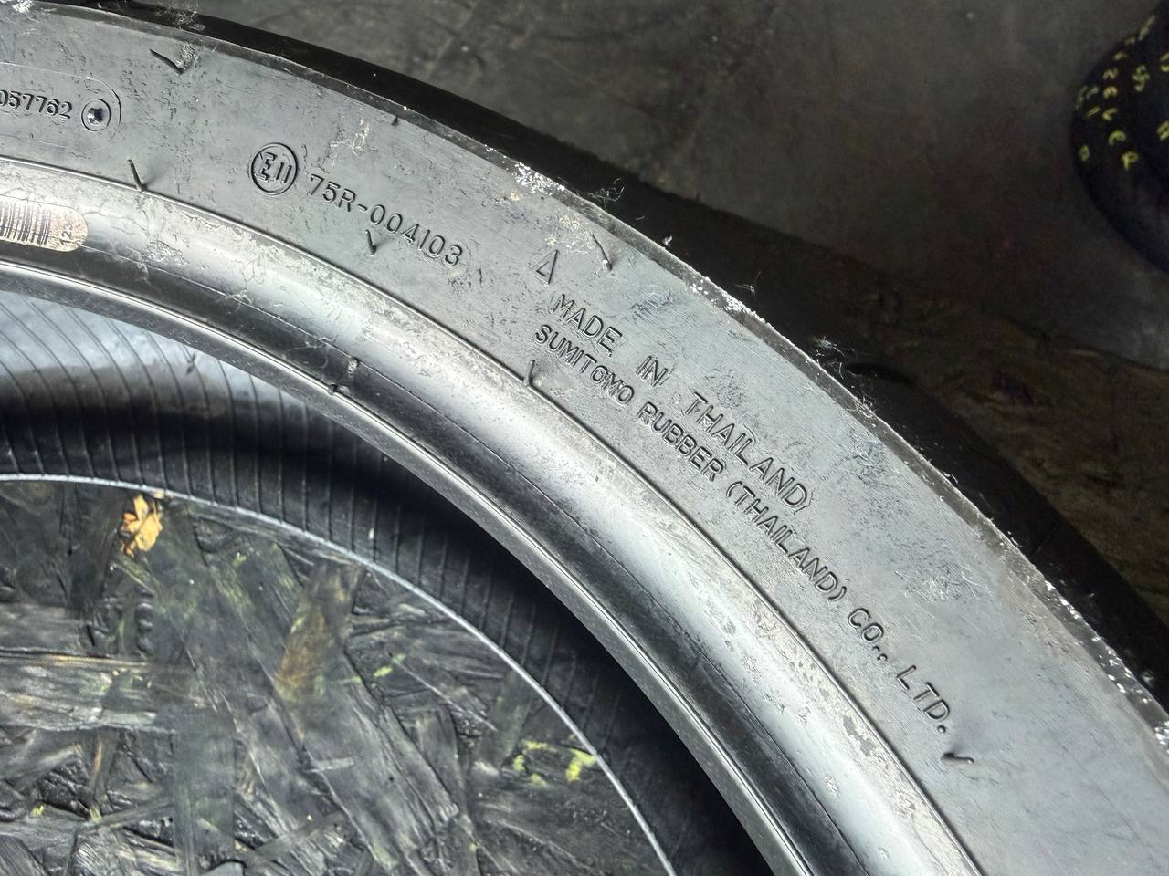 180/55 R17 Dunlop SportMax RoadSport 2