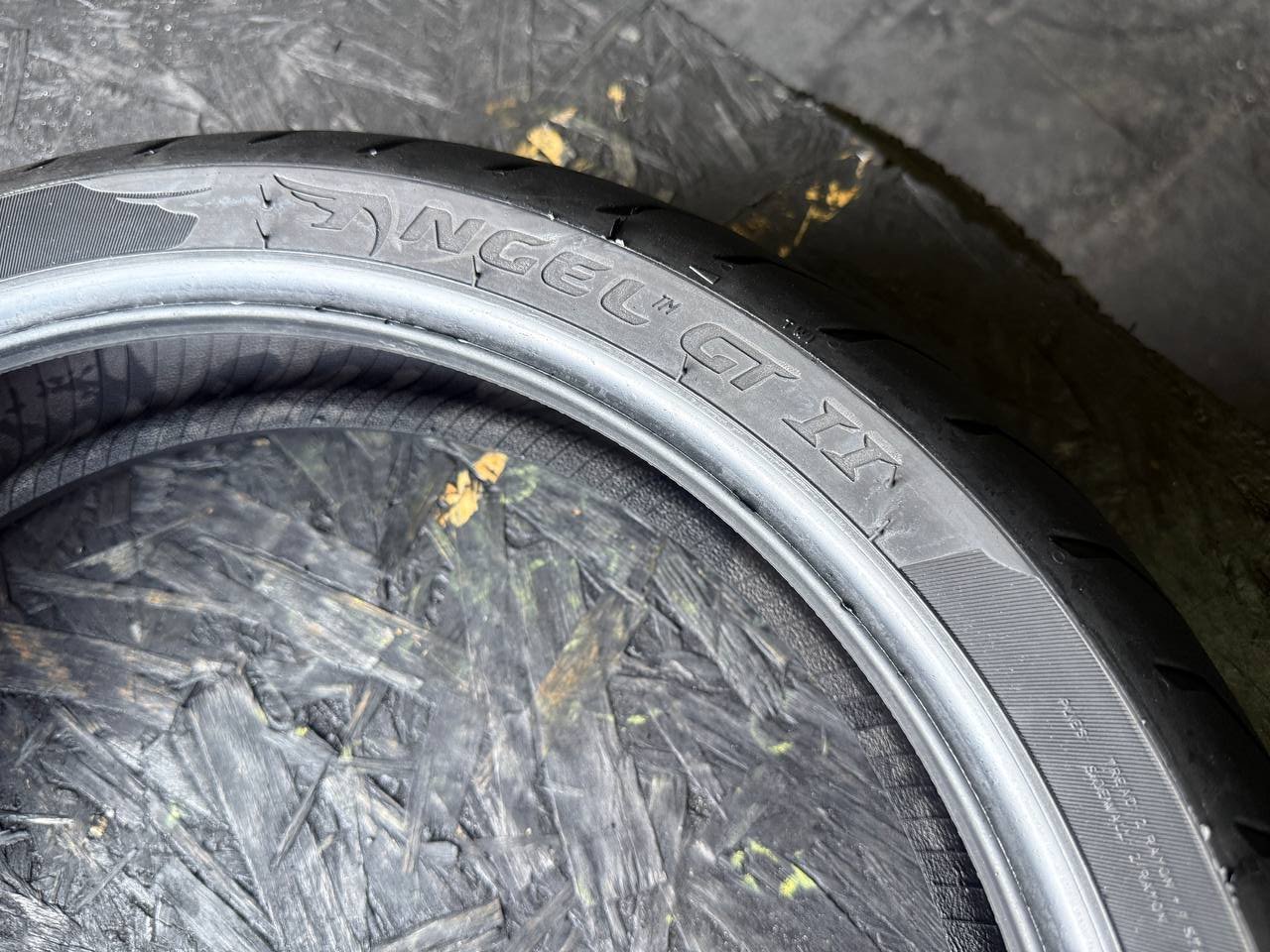 120/70 R17 Pirelli Angel GT II