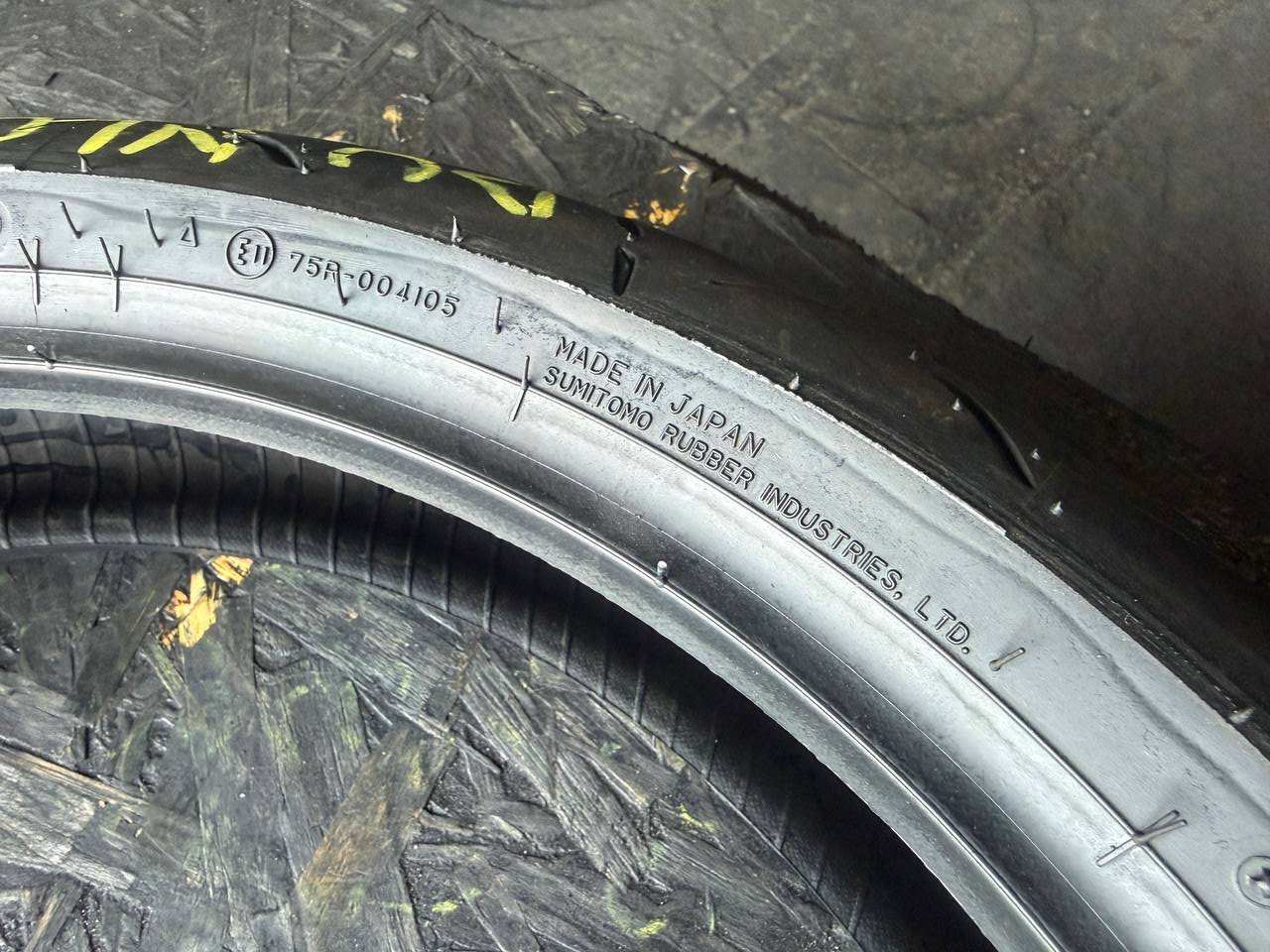 120/70 R17 Dunlop SportMax RoadSport 2