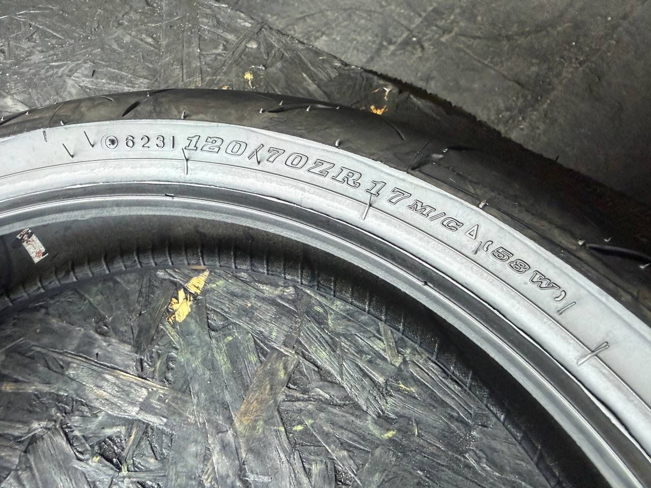 120/70 R17 Dunlop SportMax RoadSport 2