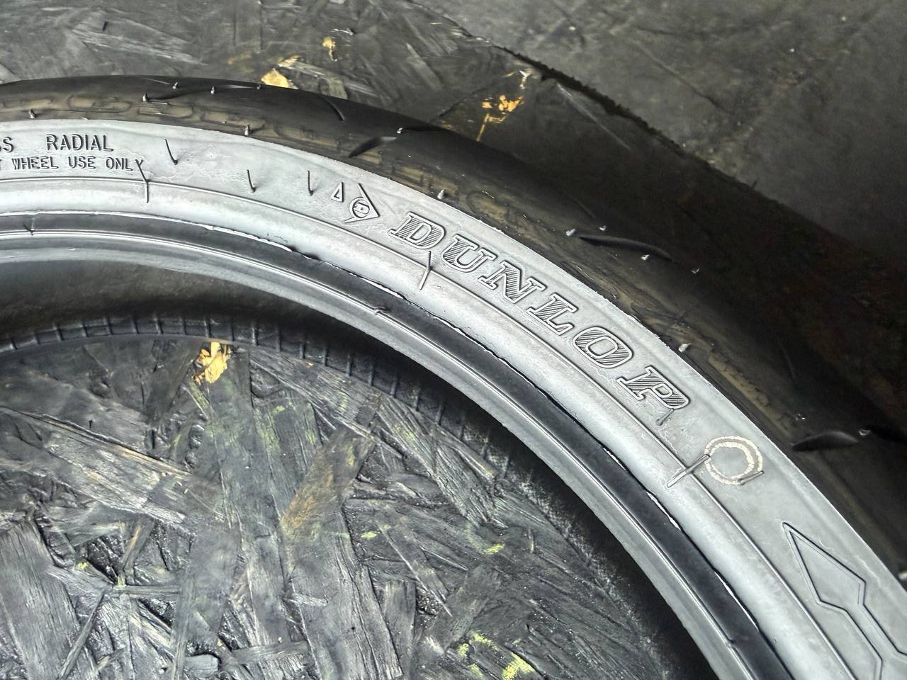 120/70 R17 Dunlop SportMax RoadSport 2