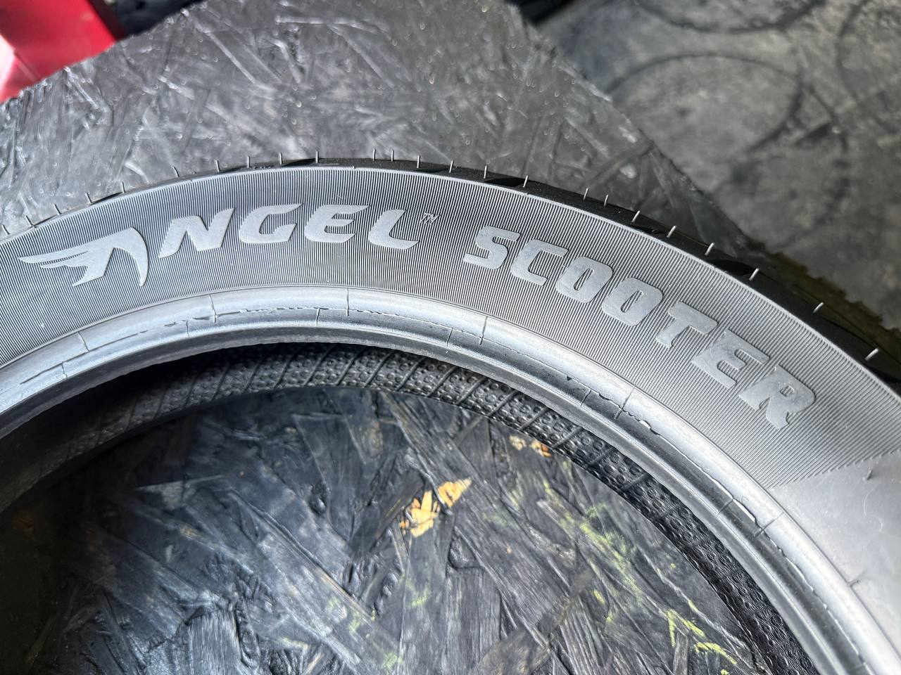 120/80 R16 Pirelli Angel Scooter