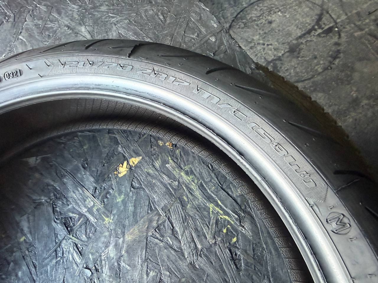 120/70 R17 Metzeler Sportec M7 RR