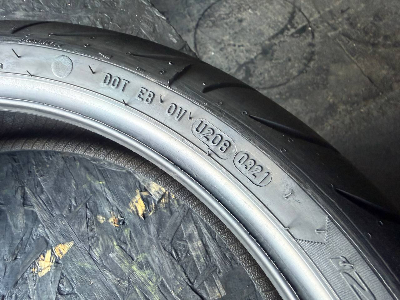 120/70 R17 Metzeler Sportec M7 RR