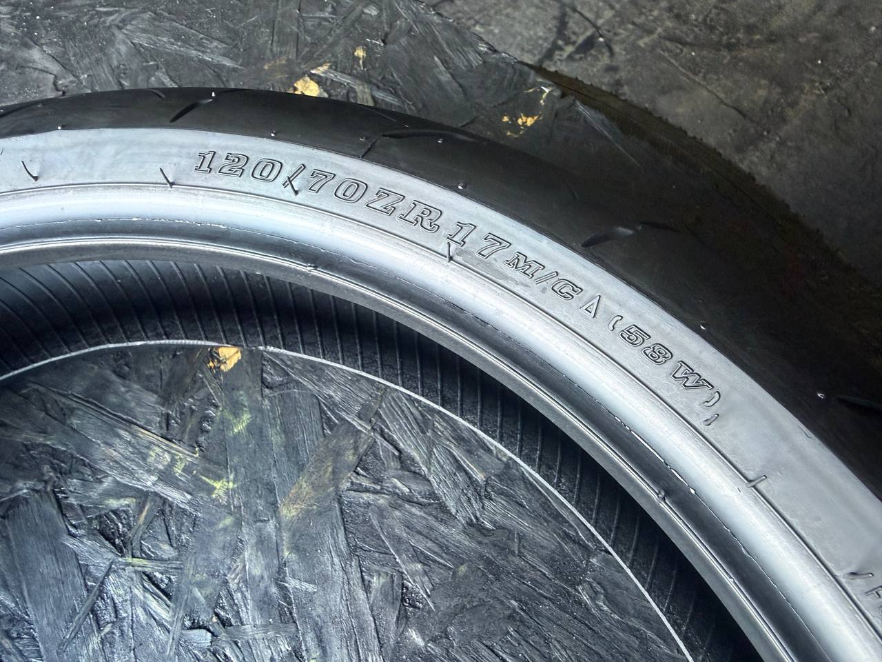 120/70 R17 Dunlop SportMax RoadSport 2