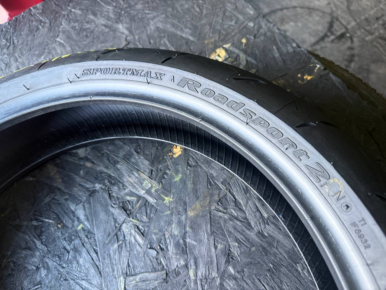 120/70 R17 Dunlop SportMax RoadSport 2