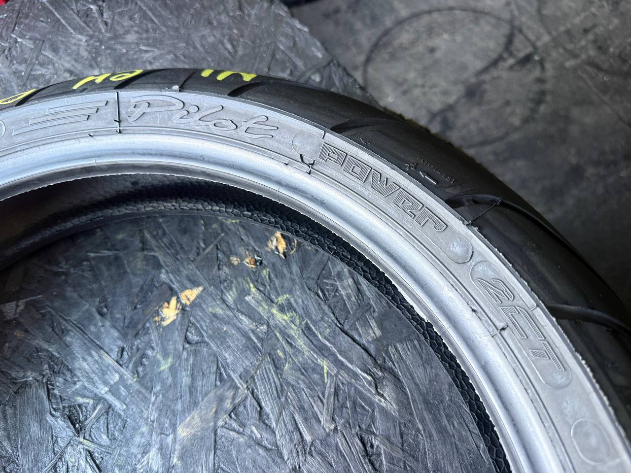 120/70 R17 Michelin Pilot Power 2CT