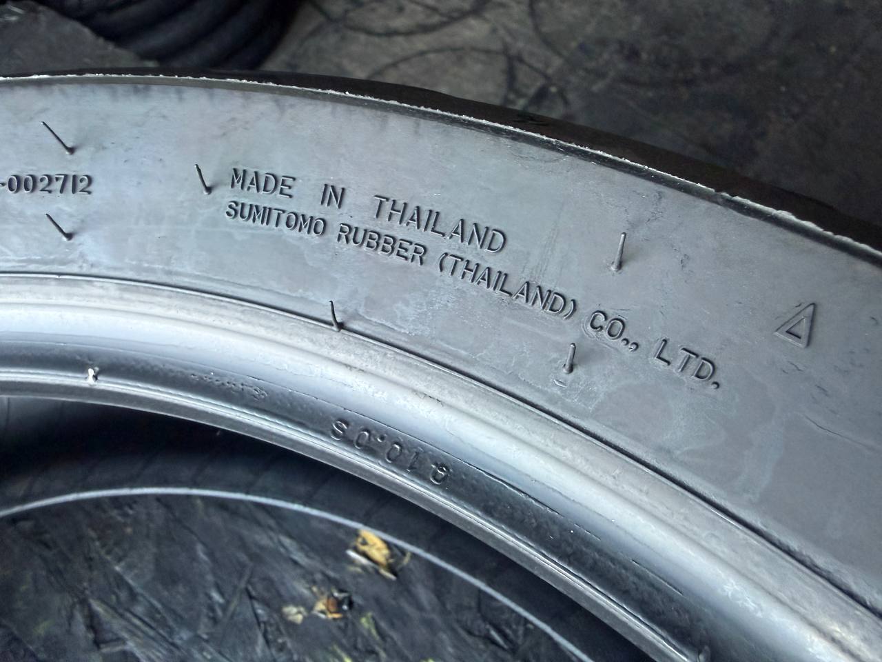 160/60 R17 Dunlop SportMax D222