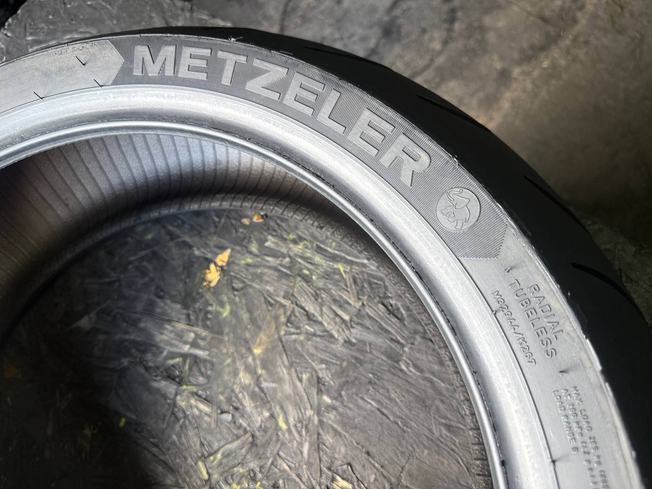 180/55 R17 Metzeler Sportec M9 RR