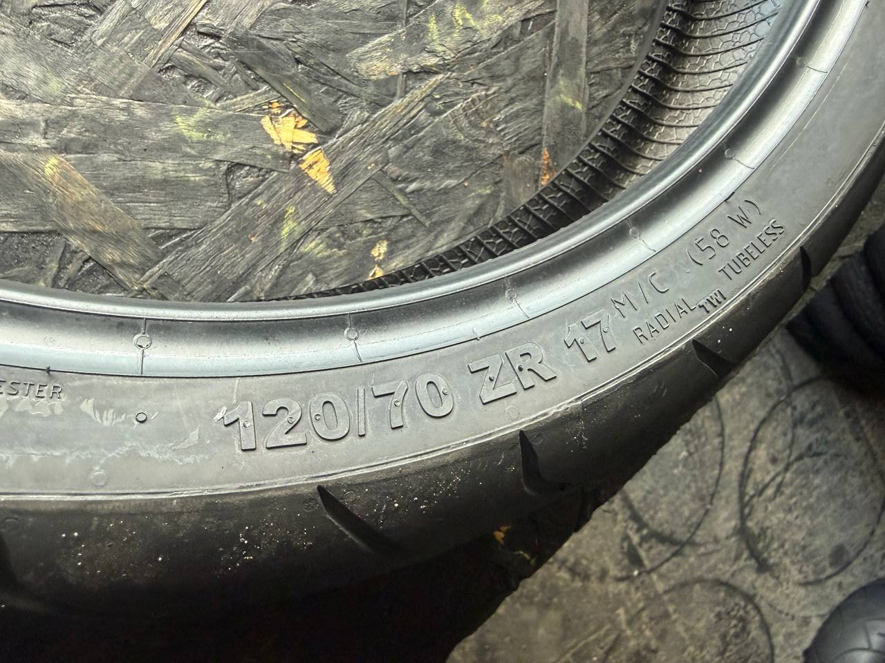 120/70 R17 Continental ContiRoad