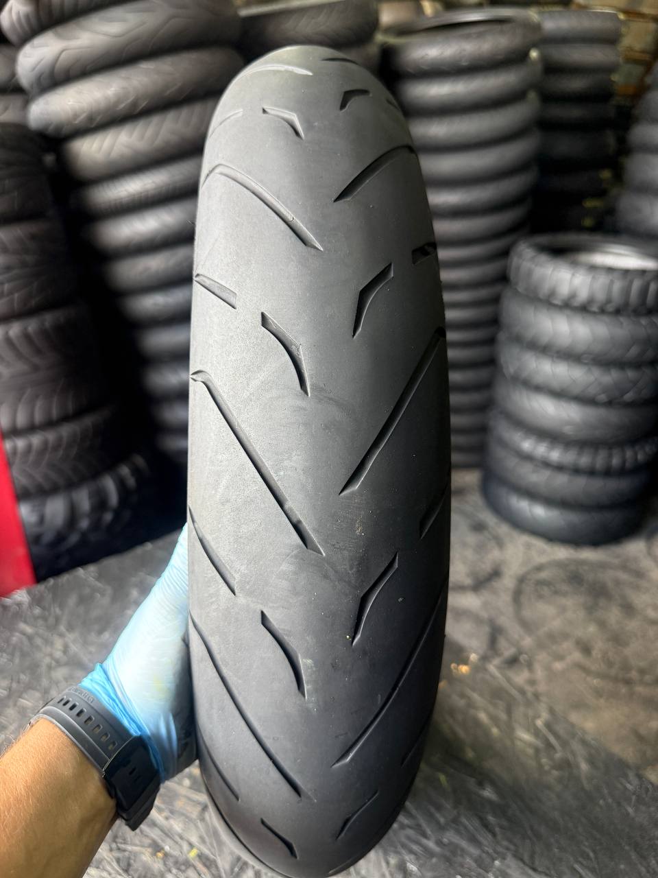 120/70 R17 Continental ContiRoad