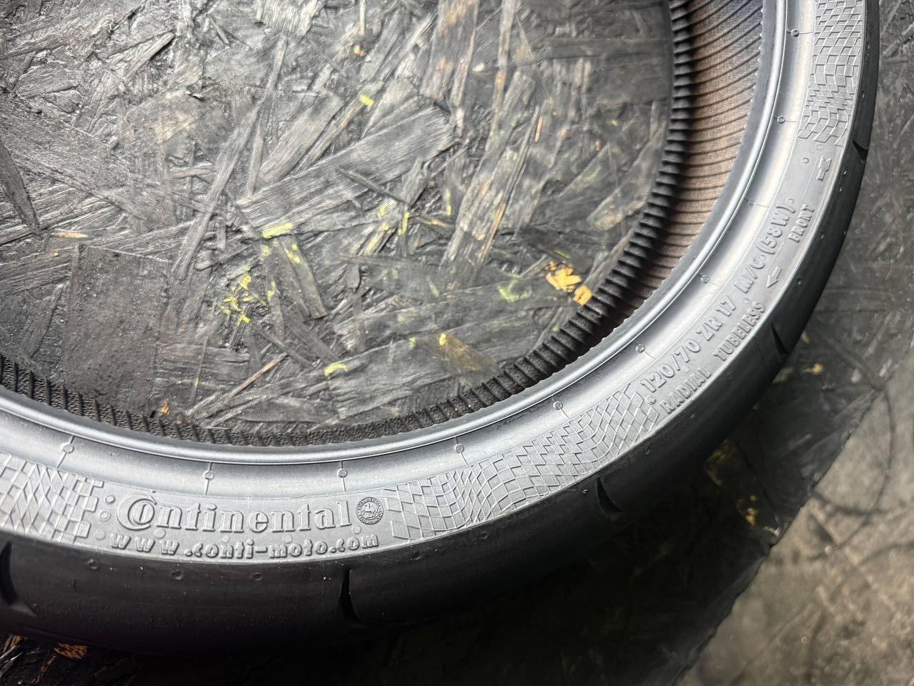 120/70 R17 Continental ContiSportAttack