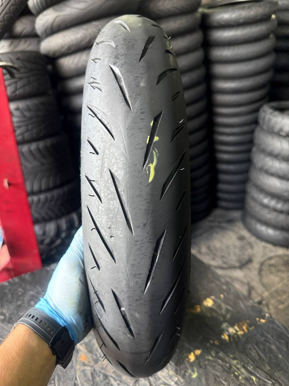 120/70 R17 Bridgestone Battlax Hypersport S22F