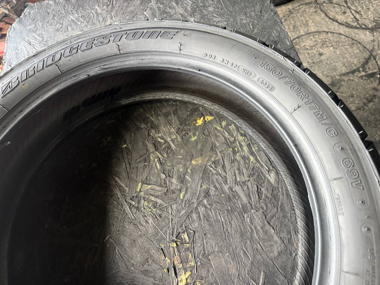 150/70 R17 Bridgestone Battle Wing BW-502
