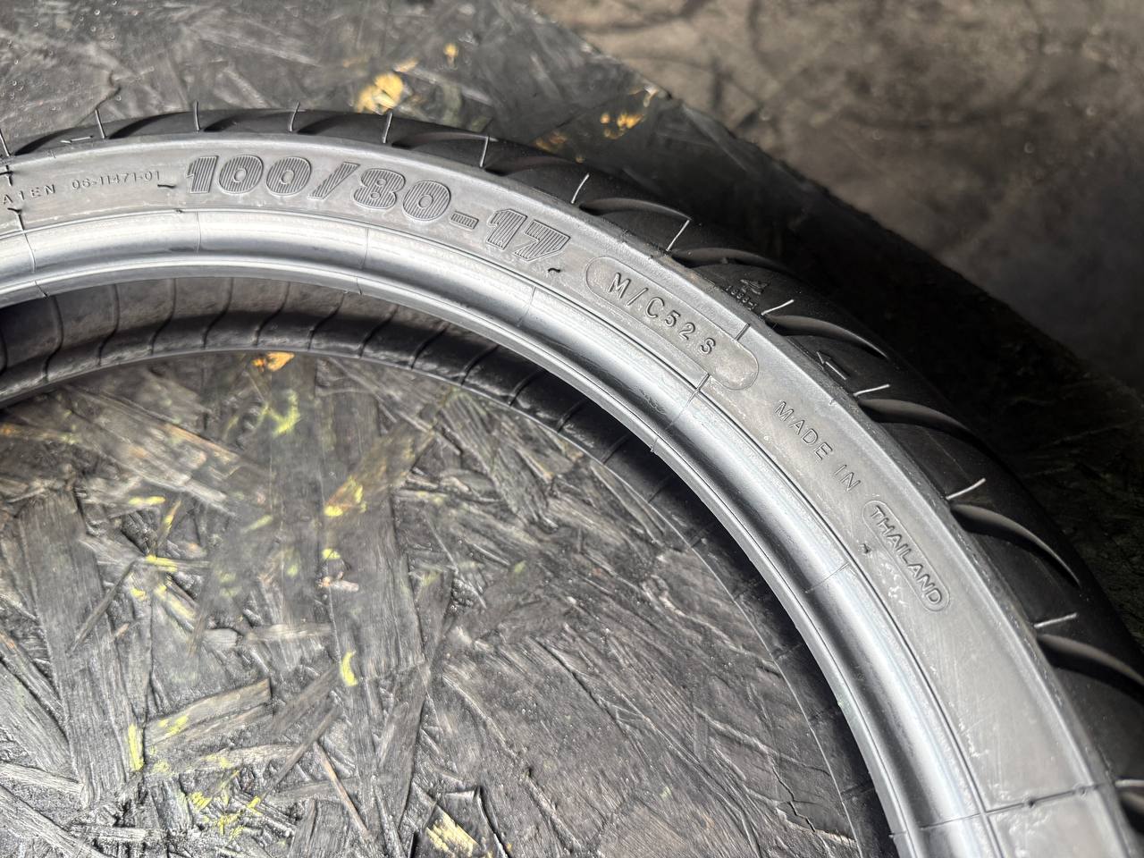 100/80 R17 Michelin Pilot Street