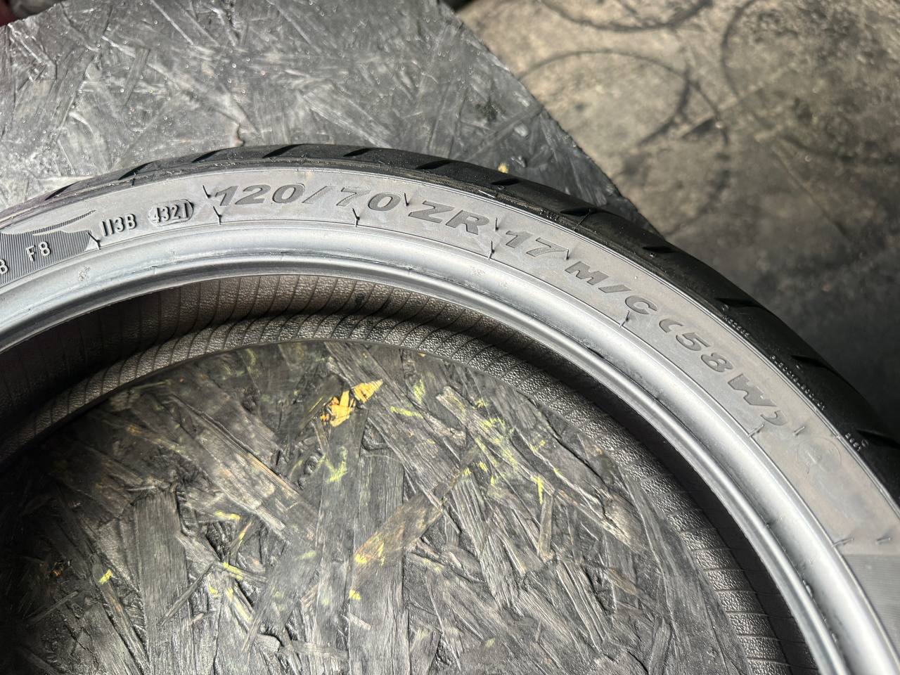 120/70 R17 Pirelli Angel GT II