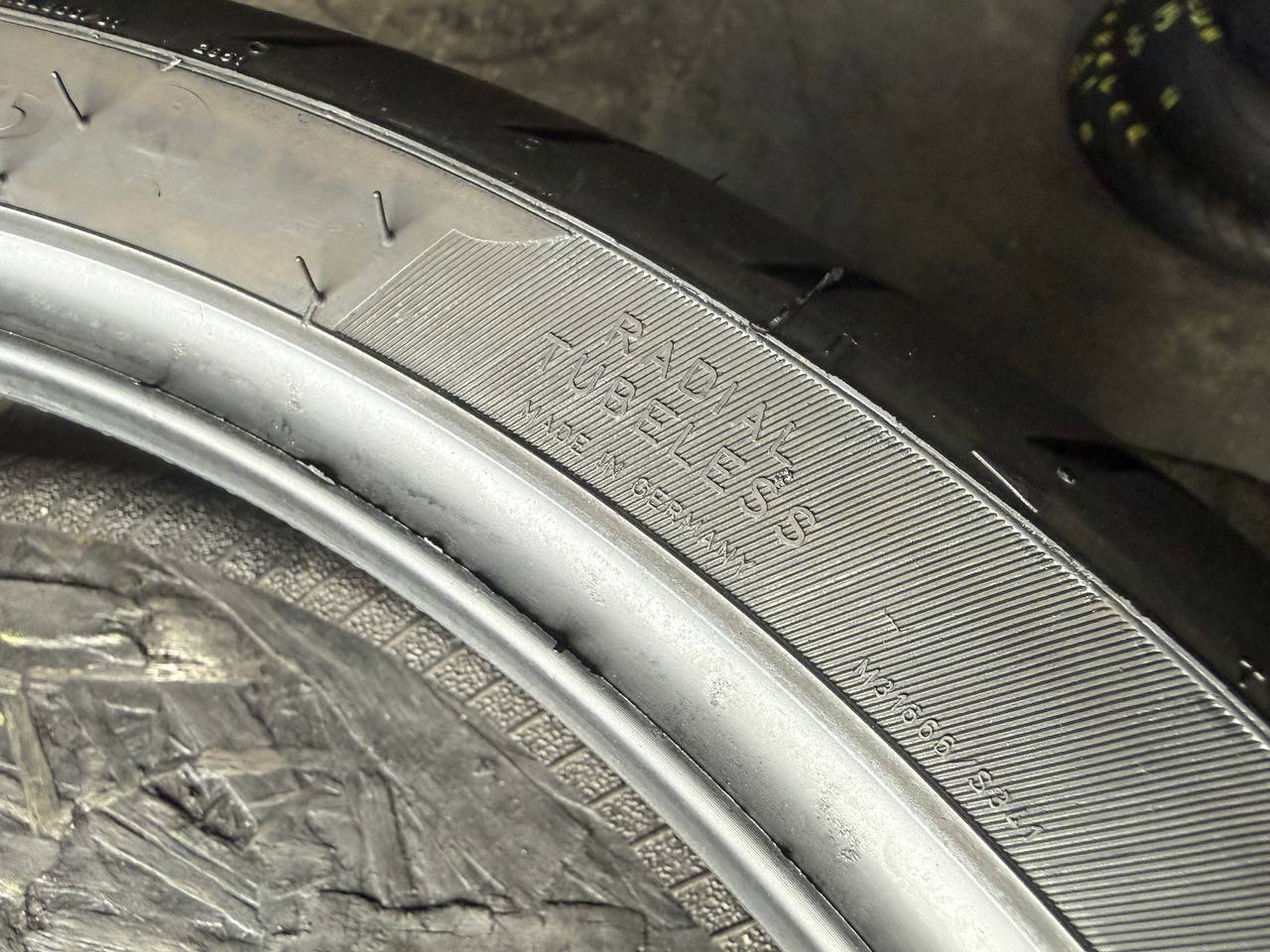 120/70 R17 Pirelli Angel GT II