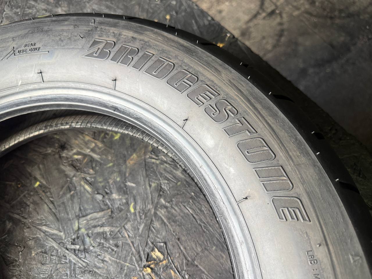 140/90 R15 Bridgestone Exedra Max