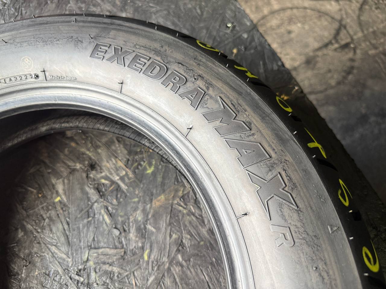 140/90 R15 Bridgestone Exedra Max