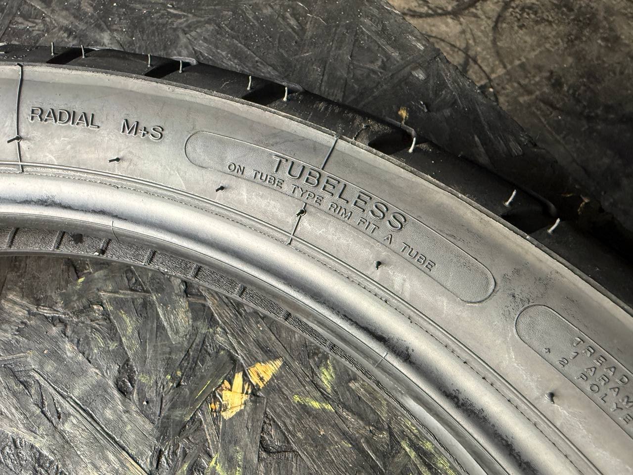 110/80 R19 Michelin Anakee Adventure