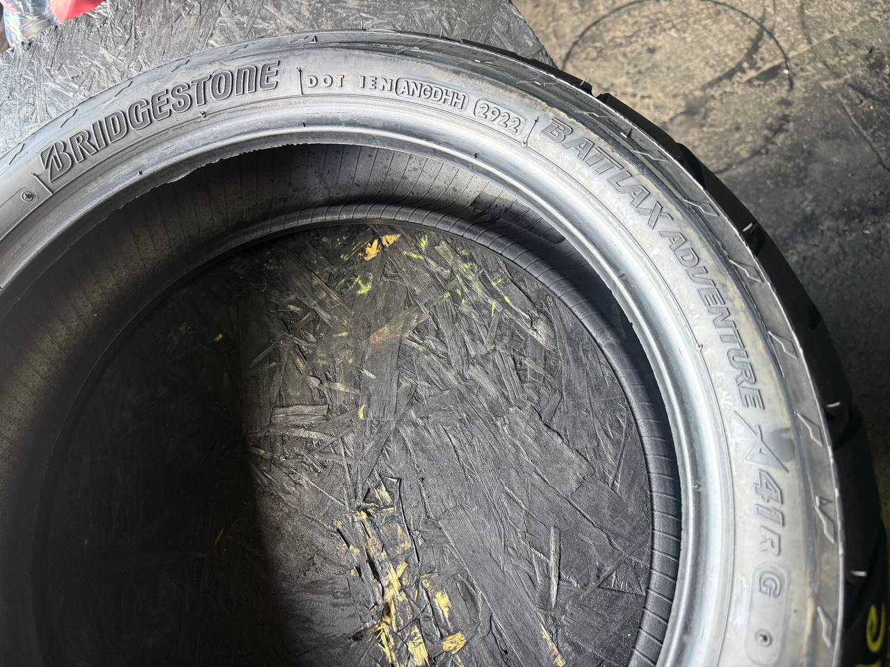 170/60 R17 Bridgestone Battlax Adventure A41R